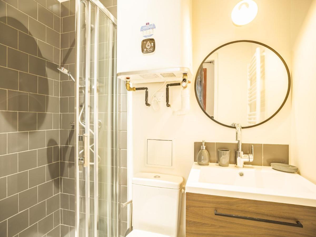 Ateliers Begand Studio 3 - Proximite Gare - Parking Offert Apartment Troyes Exterior photo